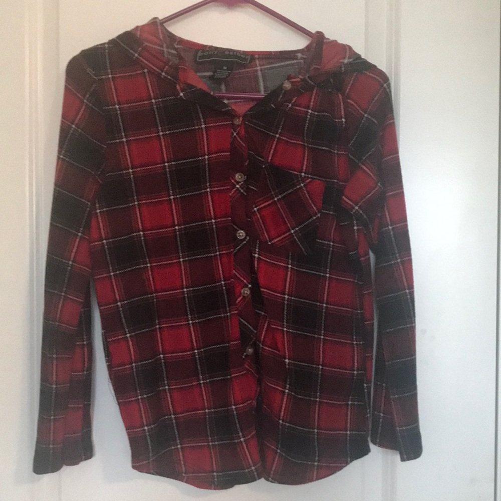 Polly Ester plaid button down in women’s M.
